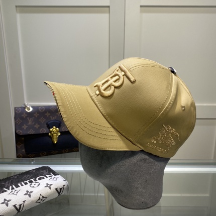 Burberry AAA Hats in 153640