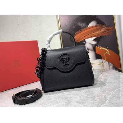 New Arrivals Versace High quality Handbags in 153936