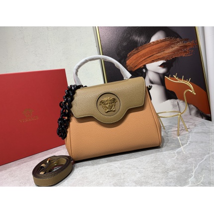 New Arrivals Versace High quality Handbags in 153938