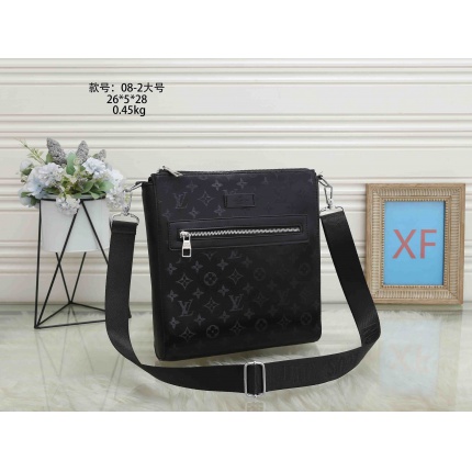 New Arrivals Cheap Louis Vuitton Crosbody Bags For Men in 154390
