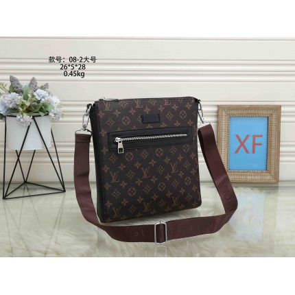 New Arrivals Cheap Louis Vuitton Crosbody Bags For Men in 154391
