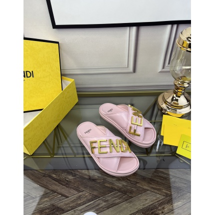 Fendi Slippers For Women in 154411