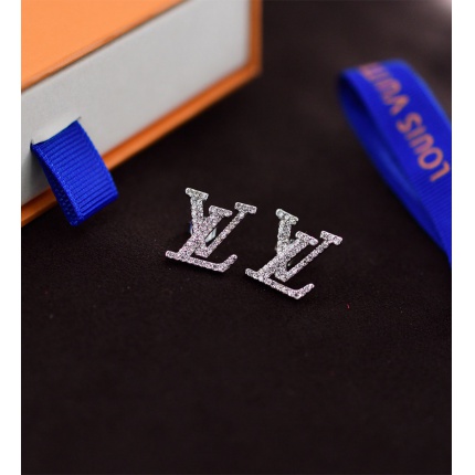 Louis Vuitton Earrings in 154417