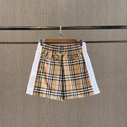 New Arrivals Burberry Short Pants For Women in 154746