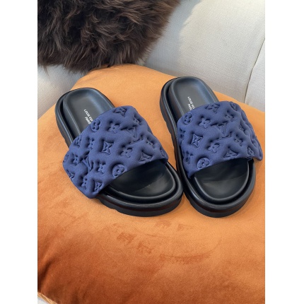 Louis Vuitton Slippers For Women in 154766