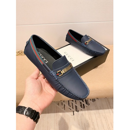 Gucci Leather loafers Shoes For Men in 154834