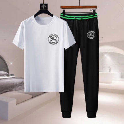 New Arrivals Burberry Summer Tracksuits For Men in 154984