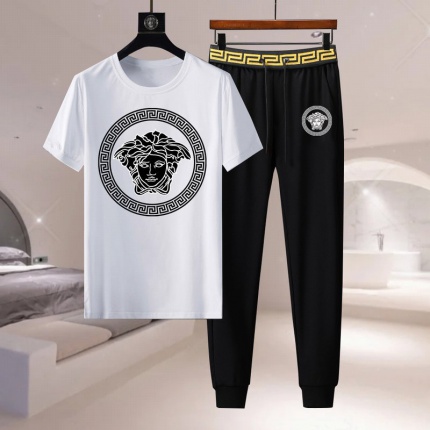 New Arrivals Versace Summer Tracksuits For Men in 155004