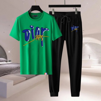 New Arrivals Dior Summer Tracksuits For Men in 155020