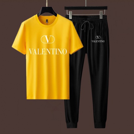 New Arrivals Valentino Summer Tracksuits For Men in 155038