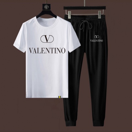 New Arrivals Valentino Summer Tracksuits For Men in 155041