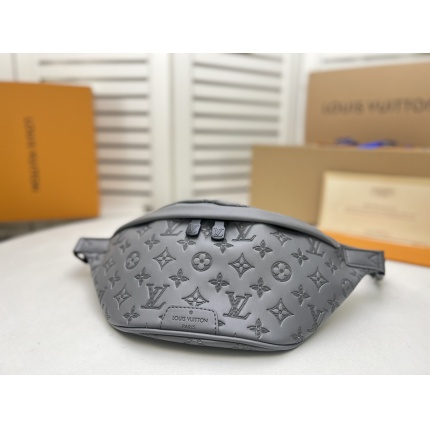 New Arrivals Louis Vuitton AAA Waist Bags in 155715