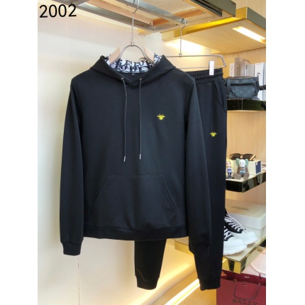 Dior Tracksuits for Men in 156001