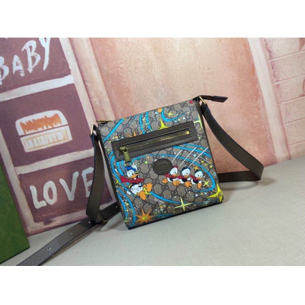 New Arrivals Gucci AAA quality Crossbody Bags For Men in 156090