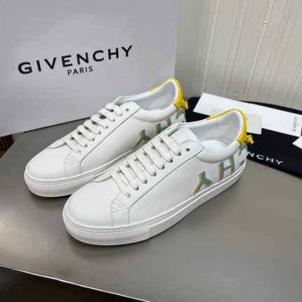 Givenchy Sneakers Size 35-45 in 156097