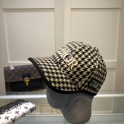 Dior Hats in 156463