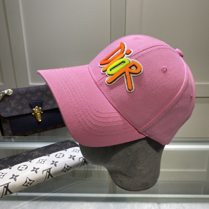 Dior Hats in 156481