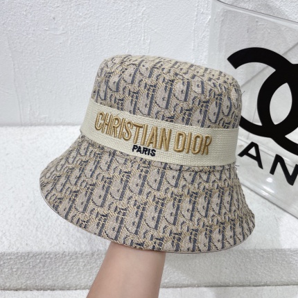 Dior Hats in 156483