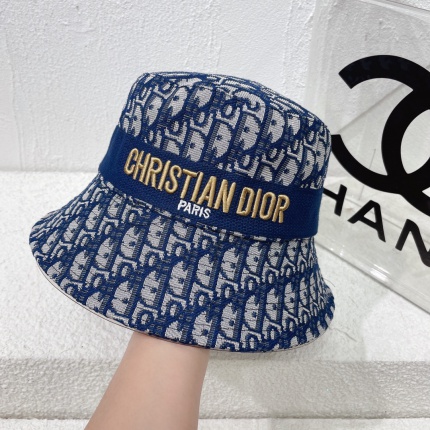Dior Hats in 156484