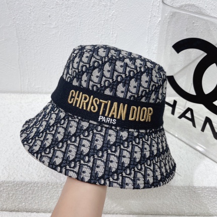 Dior Hats in 156485
