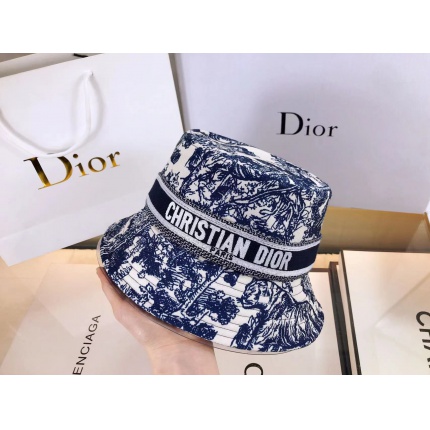 Dior Hats in 156492