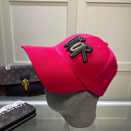 Dior Hats in 156532