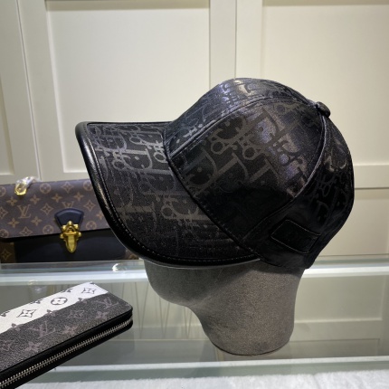 Dior Hats in 156538