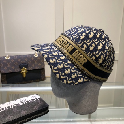 Dior Hats in 156540