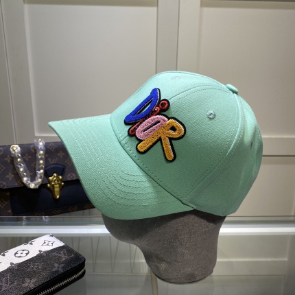 Dior Hats in 156549