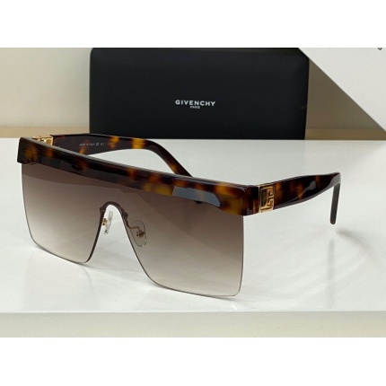 Givenchy AAA Quality Glasses in 156843