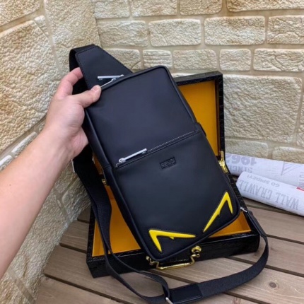 New Arrivals Fendi AAA quality Crossbody Bags For Men in 156974