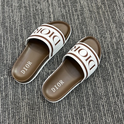 Dior Slippers For Men in 157193
