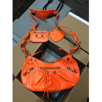 New Arrivals Balenciaga high quality Handbags in 157255