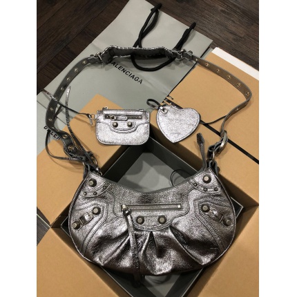 New Arrivals Balenciaga high quality Handbags in 157257