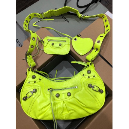 New Arrivals Balenciaga high quality Handbags in 157258