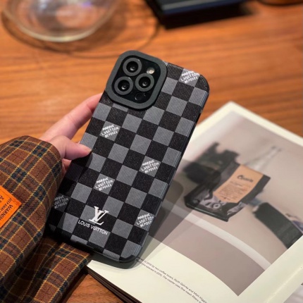 Louis Vuitton AAA+++ Phone cases in 157288