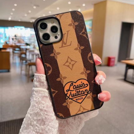 Louis Vuitton AAA+++ Phone cases in 157292