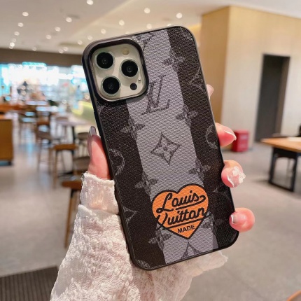 Louis Vuitton AAA+++ Phone cases in 157293