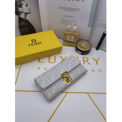 Fendi AAA Wallet in 157311