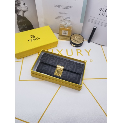 Fendi AAA Wallet in 157313
