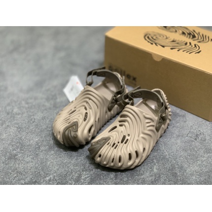 New Arrivals Salehe Bembury x Crocs Sandals size 35-45 in 157371