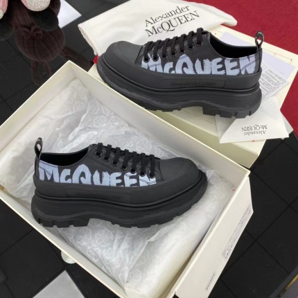 Alexander Mcqueen Sneakers For Women in 157431