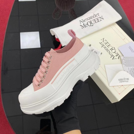 Alexander Mcqueen Sneakers For Women in 157433