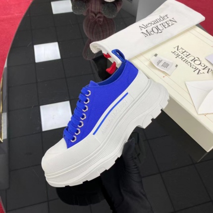 Alexander Mcqueen Sneakers For Women in 157434