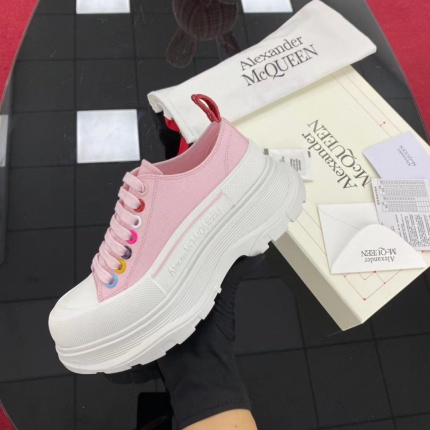 Alexander Mcqueen Sneakers For Women in 157437