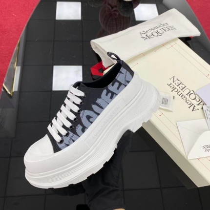 Alexander Mcqueen Sneakers For Women in 157438