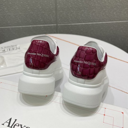 Alexander Mcqueen Sneakers For Women in 157447