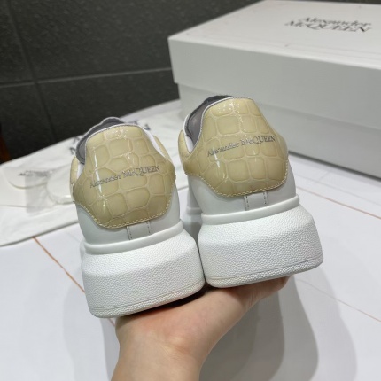 Alexander Mcqueen Sneakers For Women in 157448