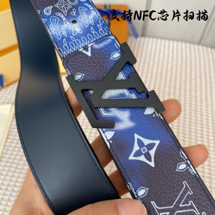 Louis Vuitton AAA Belts in 157568