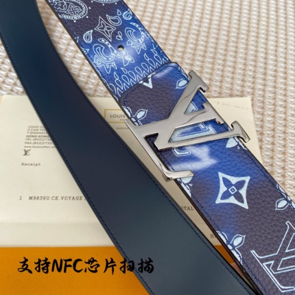 Louis Vuitton AAA Belts in 157570